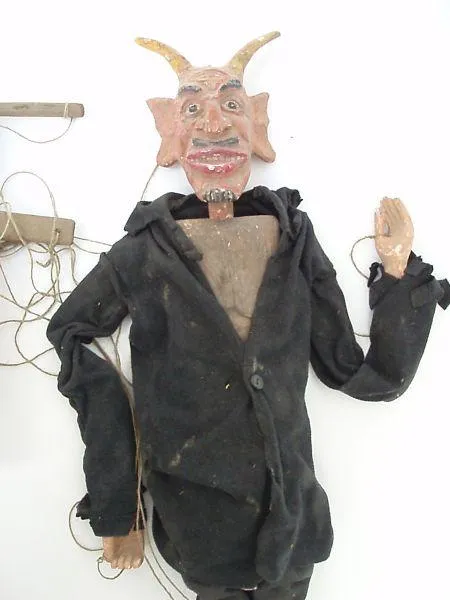 Dřevěná loutka – čert - 7