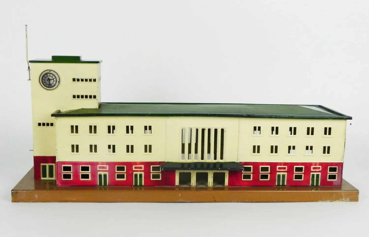 Märklin –  vláčky, nádraží, kolejiště a příslušens - 2