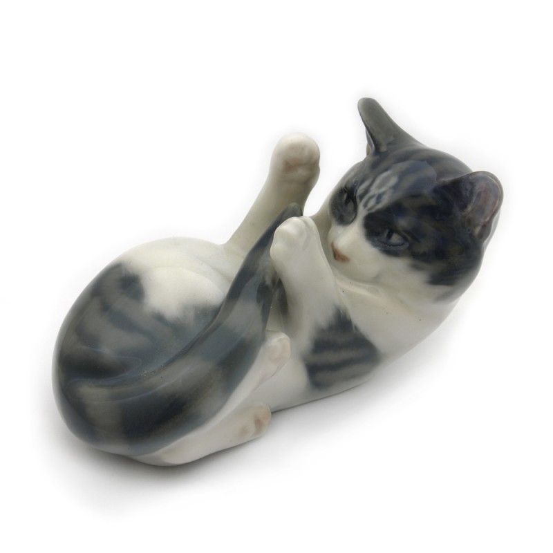 Porcelánová kočička