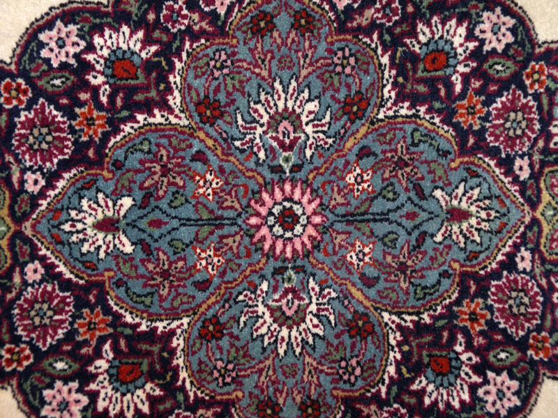 Starožitný koberec ÍRÁN GHOM A/32 - 2