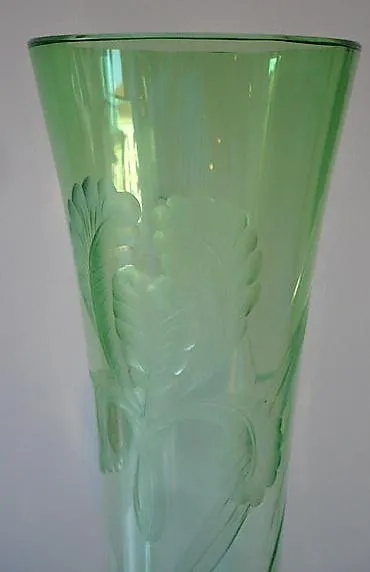 Váza se stonkem kosatce – Moser - 8