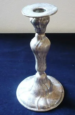 Svícen alpakový