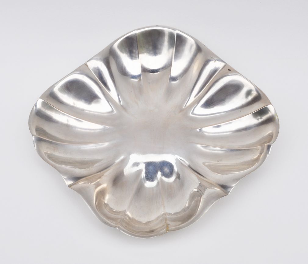 Stříbrná Art Deco čtvercová miska 167,40 gramů
