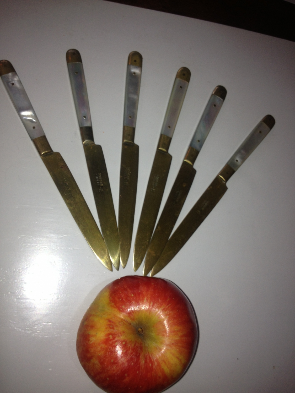 Set 6 ti perleťových nožíků na jablíčka