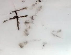 Figurka čínského chlapce s koulí – stojánek - 3