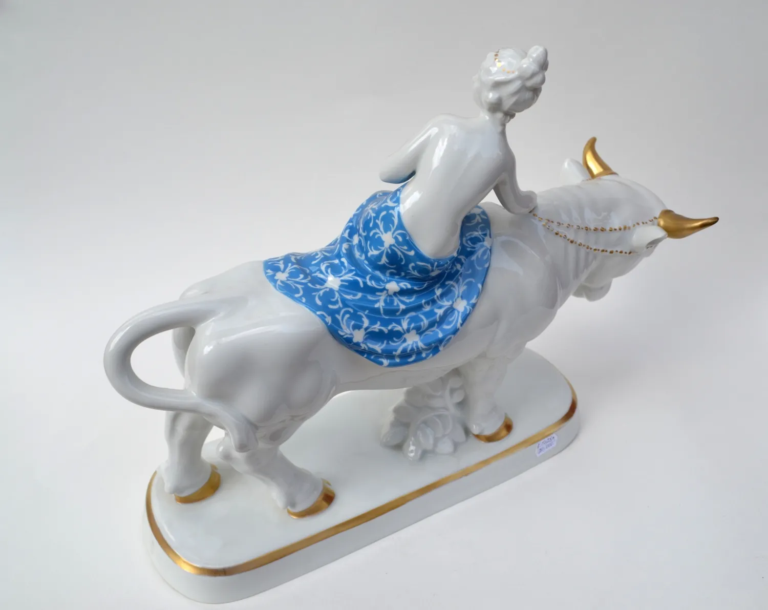 Porcelánové sousoší – Europa na býkovi - 2