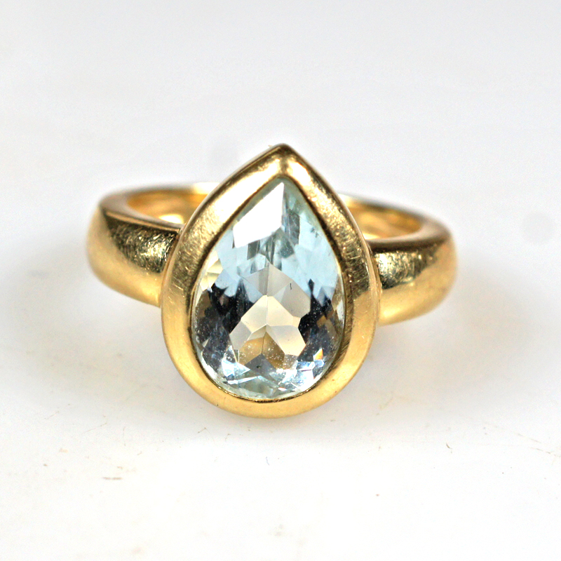 Zlatý prsten s pravým akvamarínem + posudek