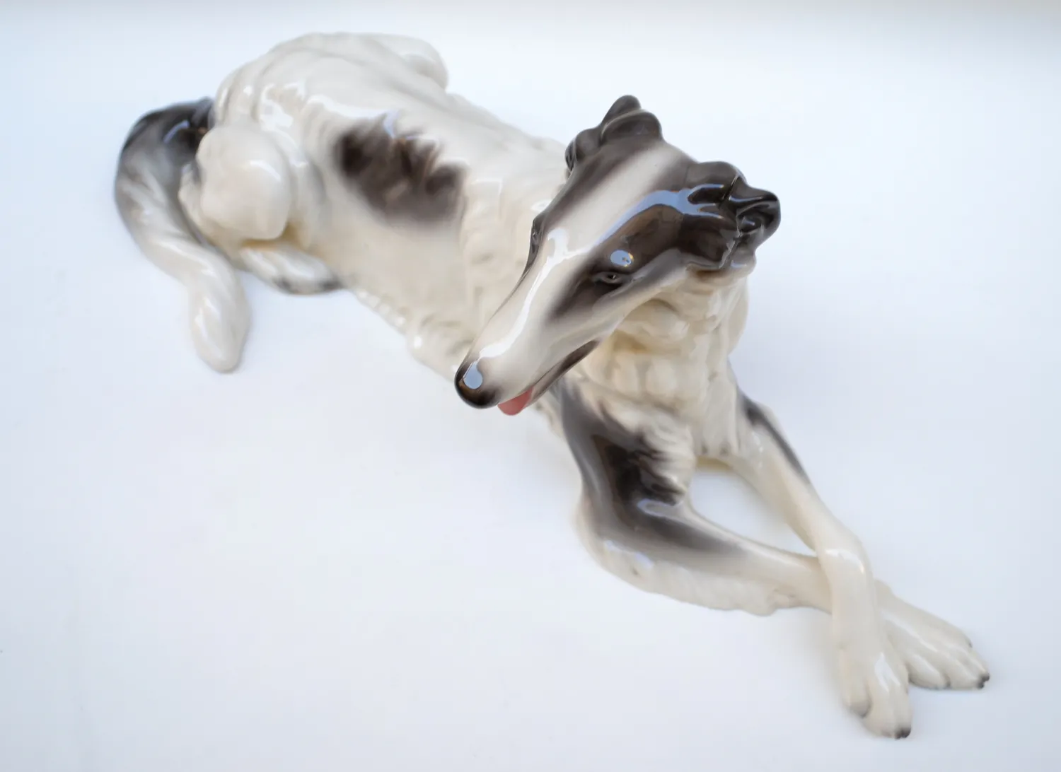 Porcelánová soška chrta – Goldscheider - 3