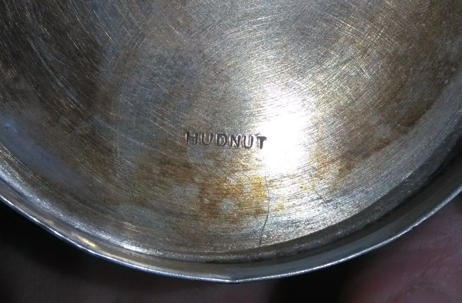 Stříbrná pudřenka kulatá HUDNUT - 3