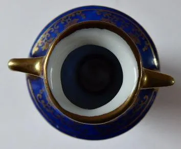 Malá porcelánová amfora - 2