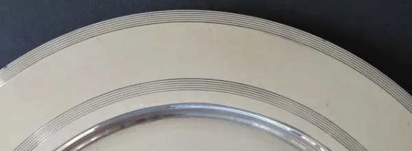 Kulatý postříbřený podnos – William Hutton & Sons. - 10
