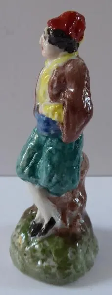 Porcelánová malá figurka arabského muže - 4