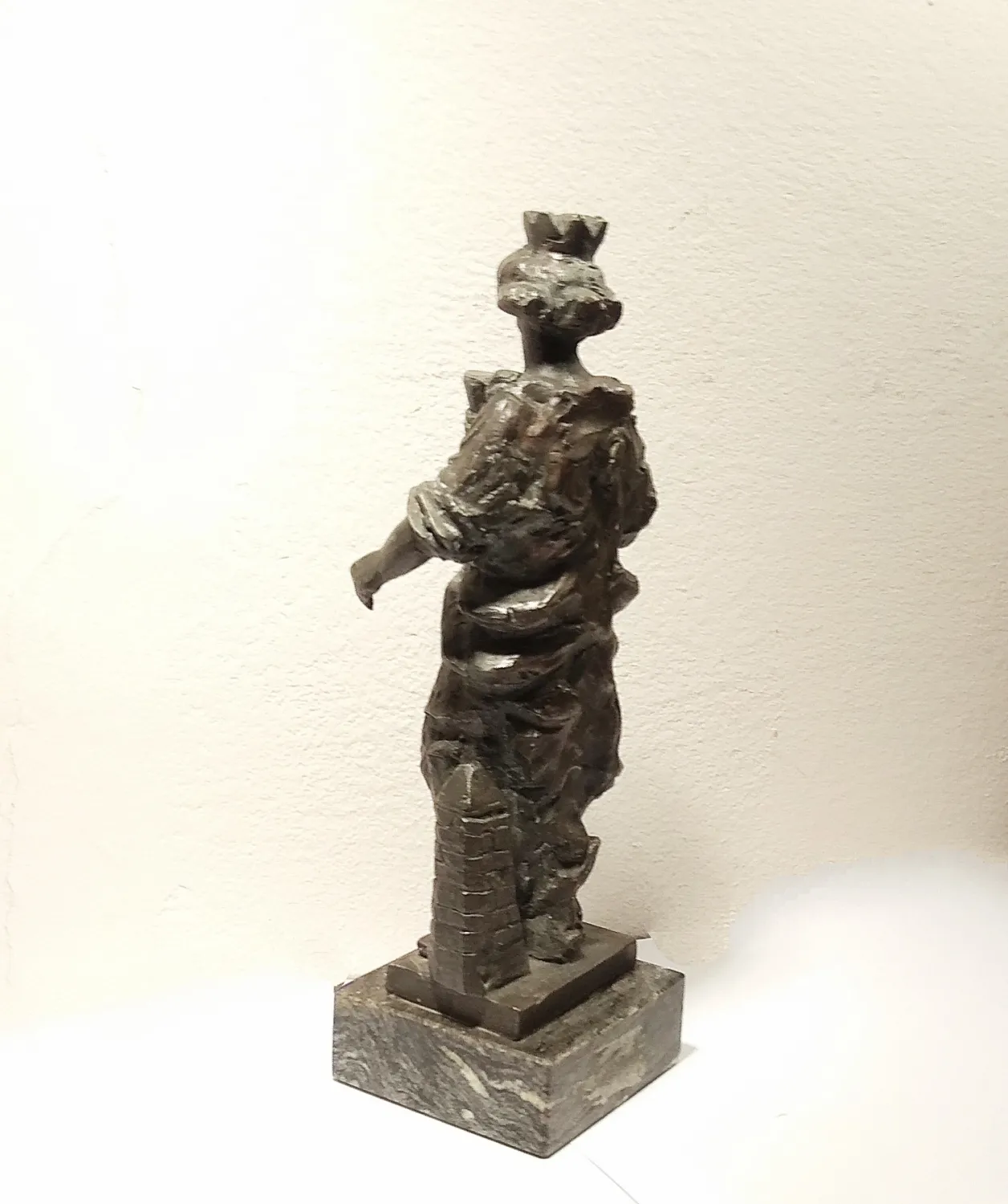 Sv.Barbora plastika-bronz, ak.sochař Michal Moravec - 4