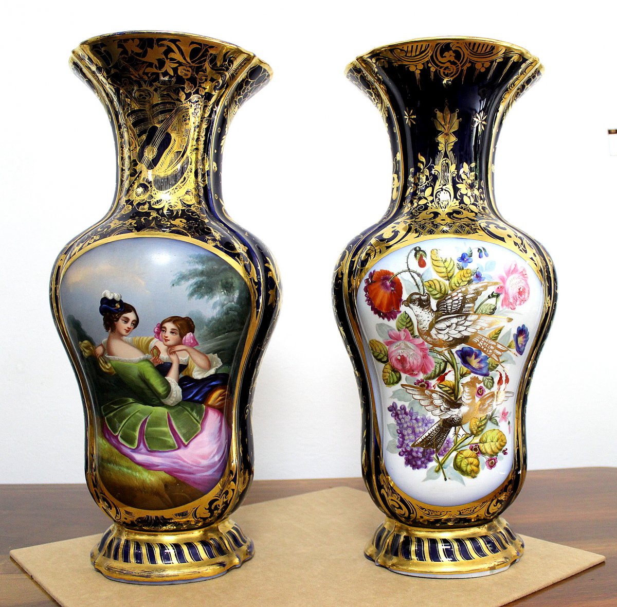 Párové Dekorativní Francouzské Vázy