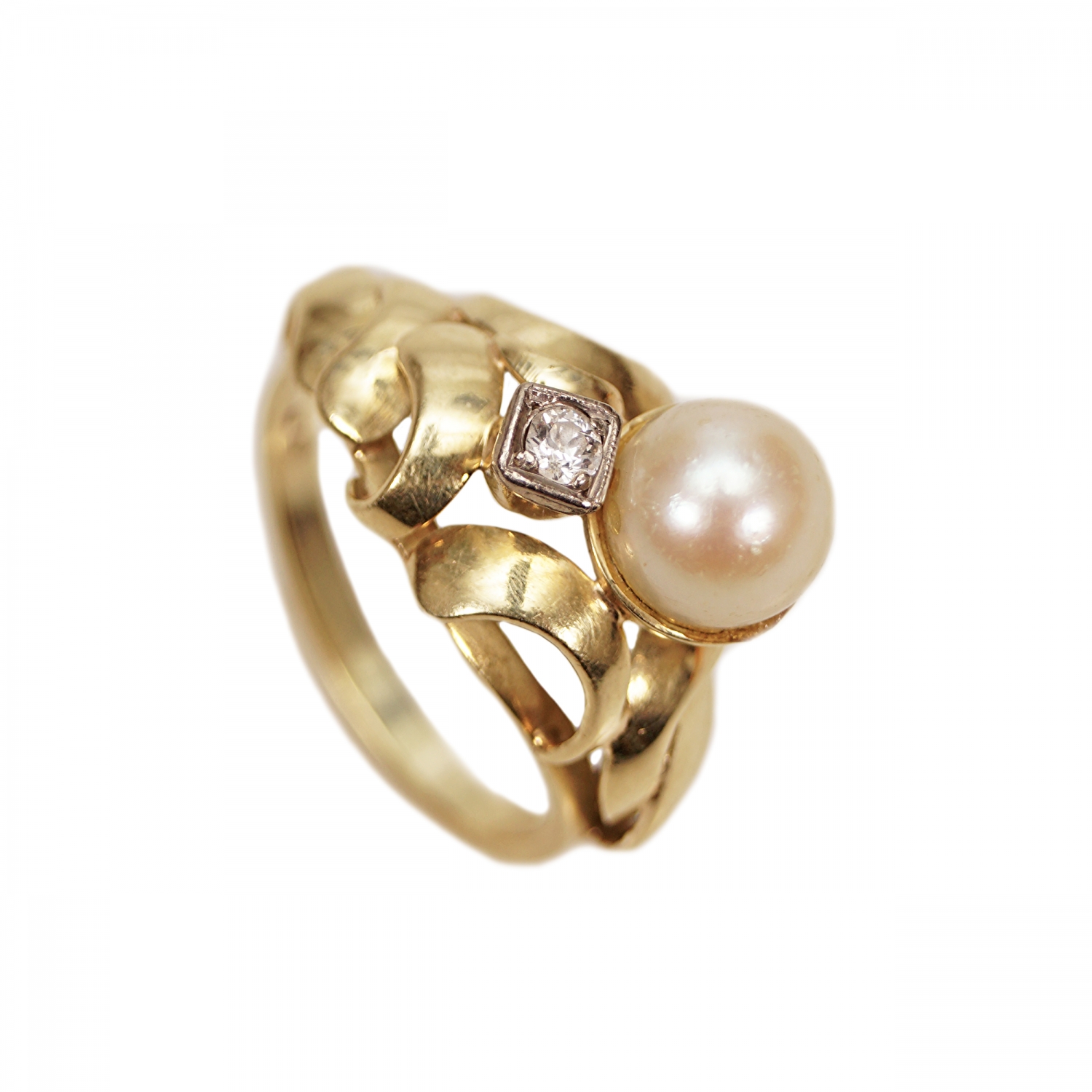 Zlatý prsten s perlou a briliantem