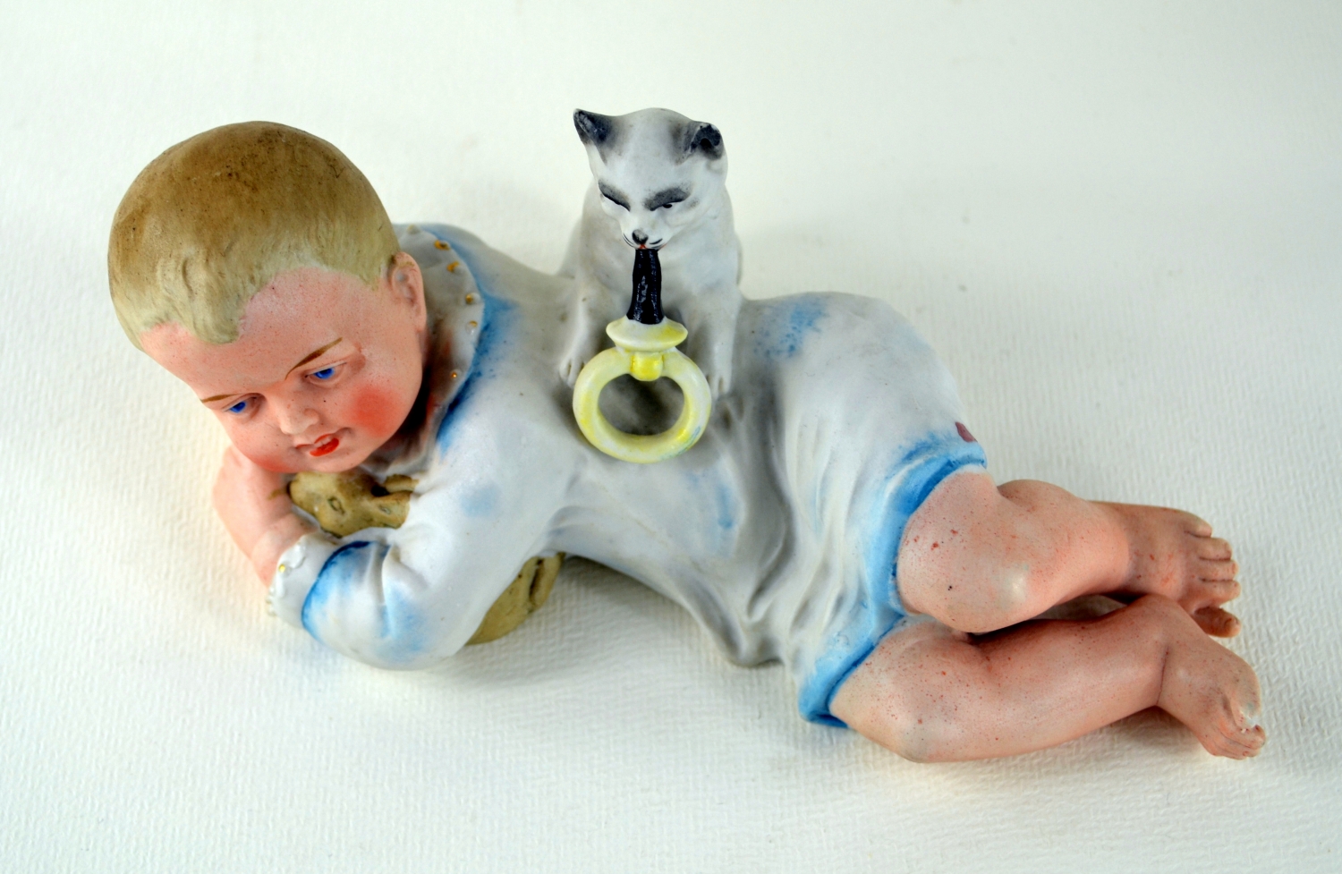Dítě s kočkou a dudlíkem - 4