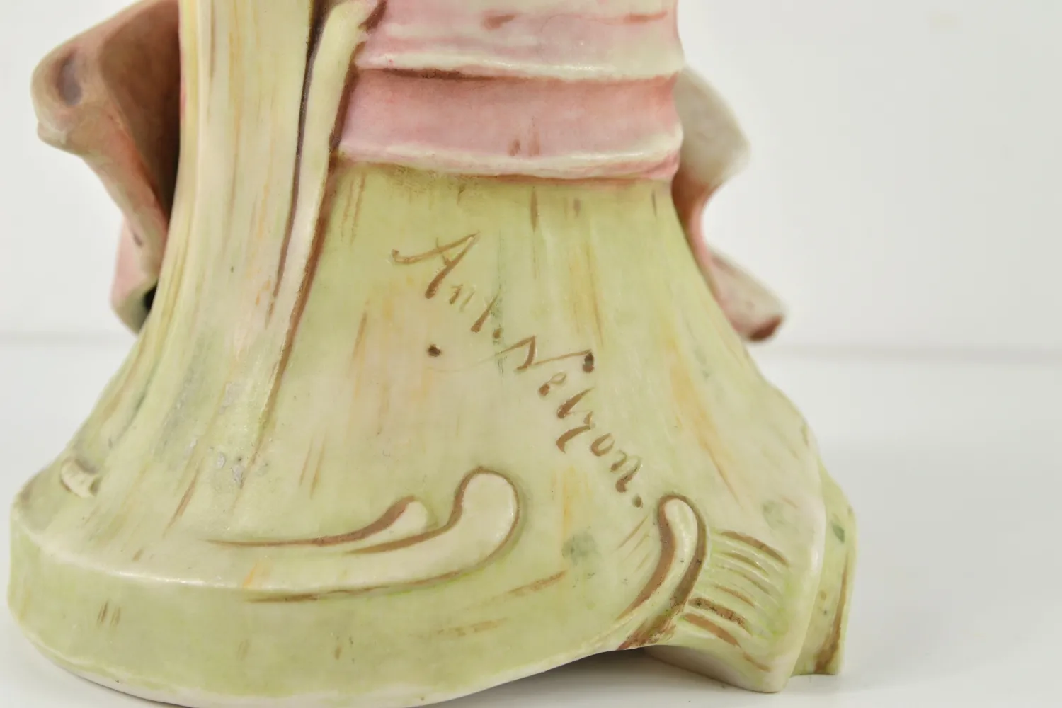 Secesní porcelánová busta ženy - 4