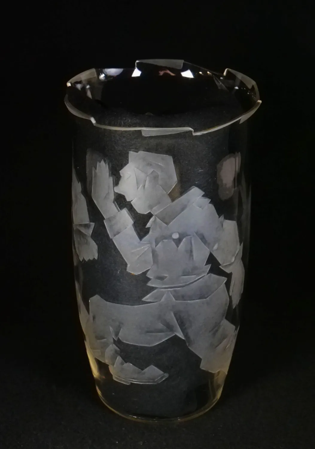 Ladislav Přenosil – váza z rytého skla - 2