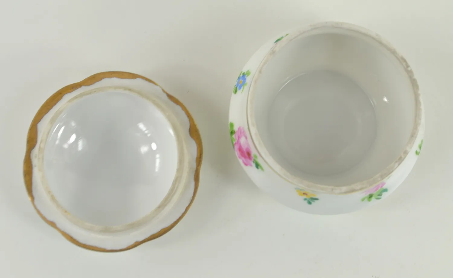 Porcelánová dózička – M. Válová - 4