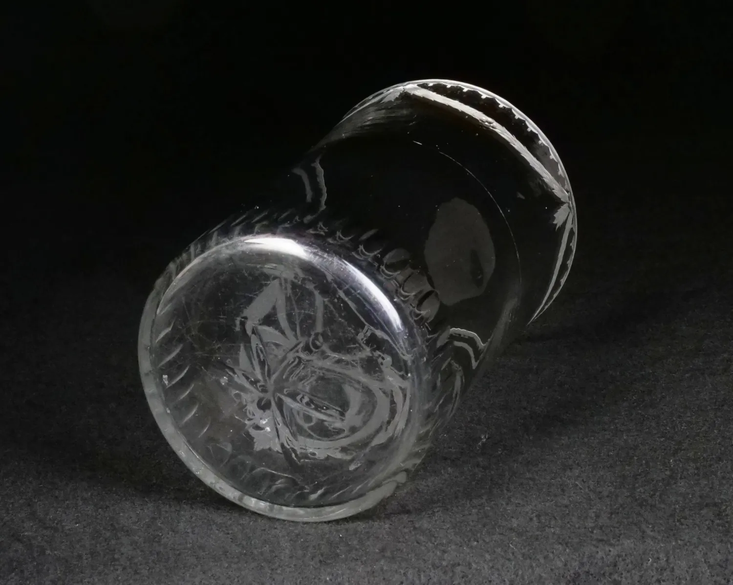 Sklenice s monogramem TN - 3