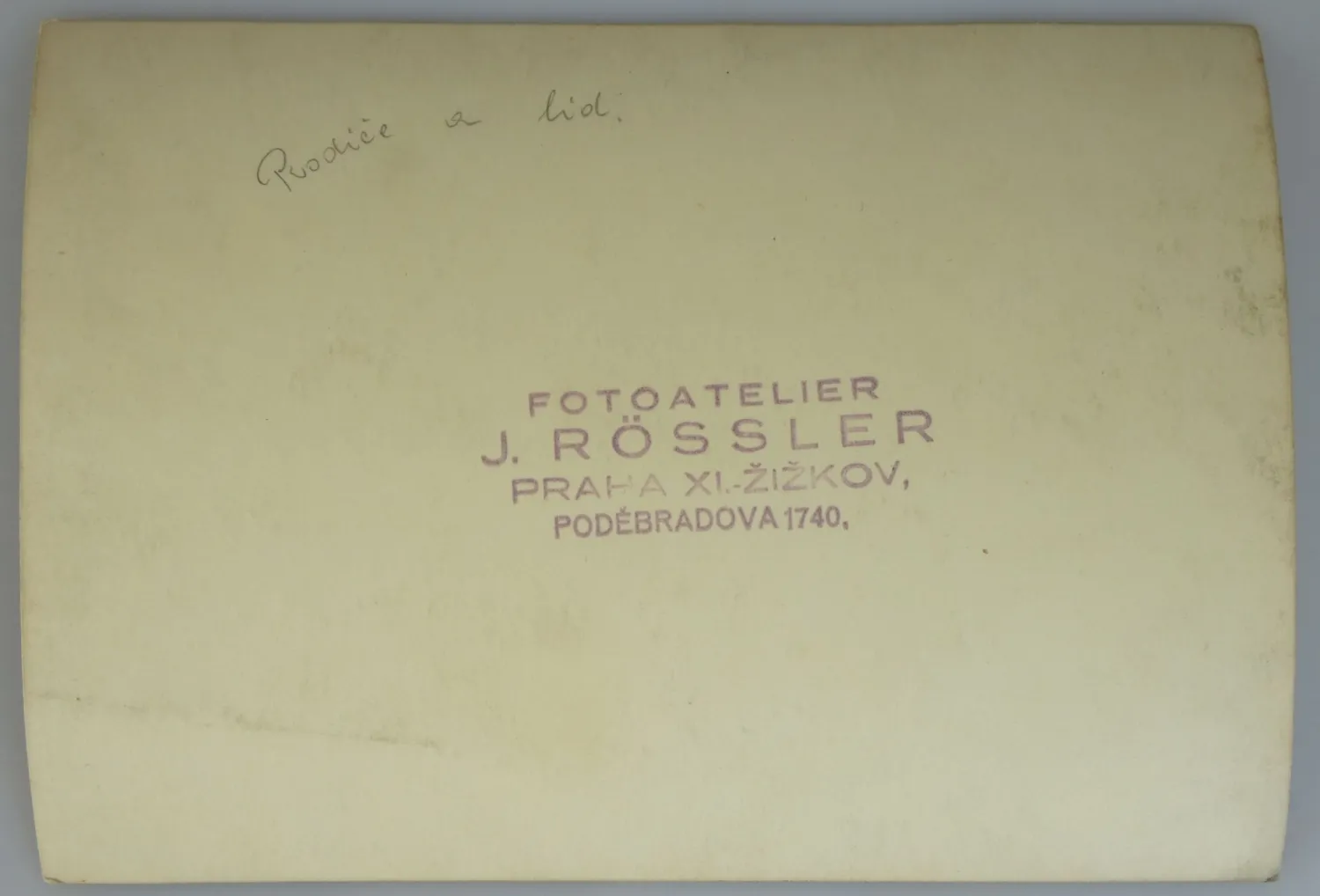 Ateliér J. Rössler – Fotografie, svaté přijímání - 2