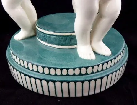 Putti nesoucí mísu, styl Michael Powolny – Goldsch - 4