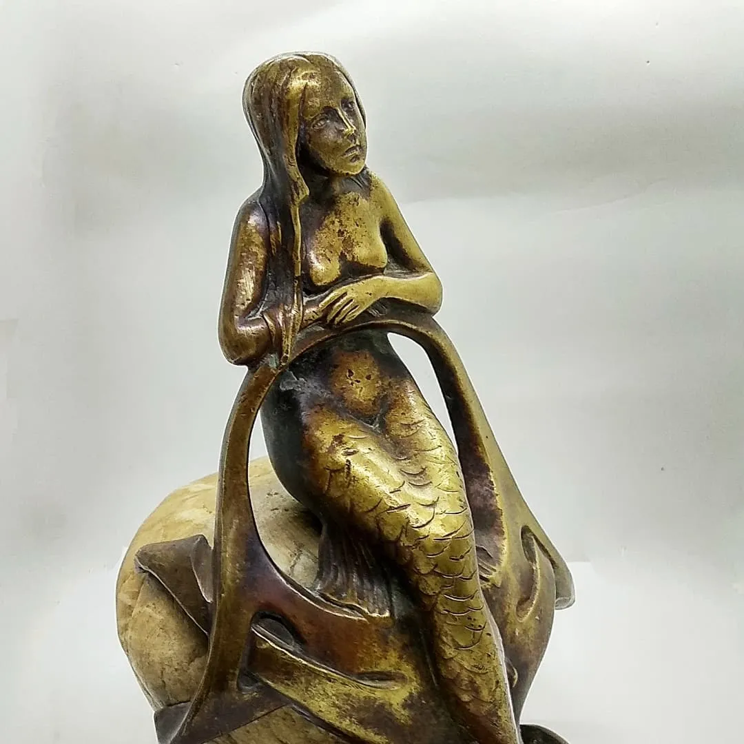 Bronzová soška-Mořská víla na kameni - 4