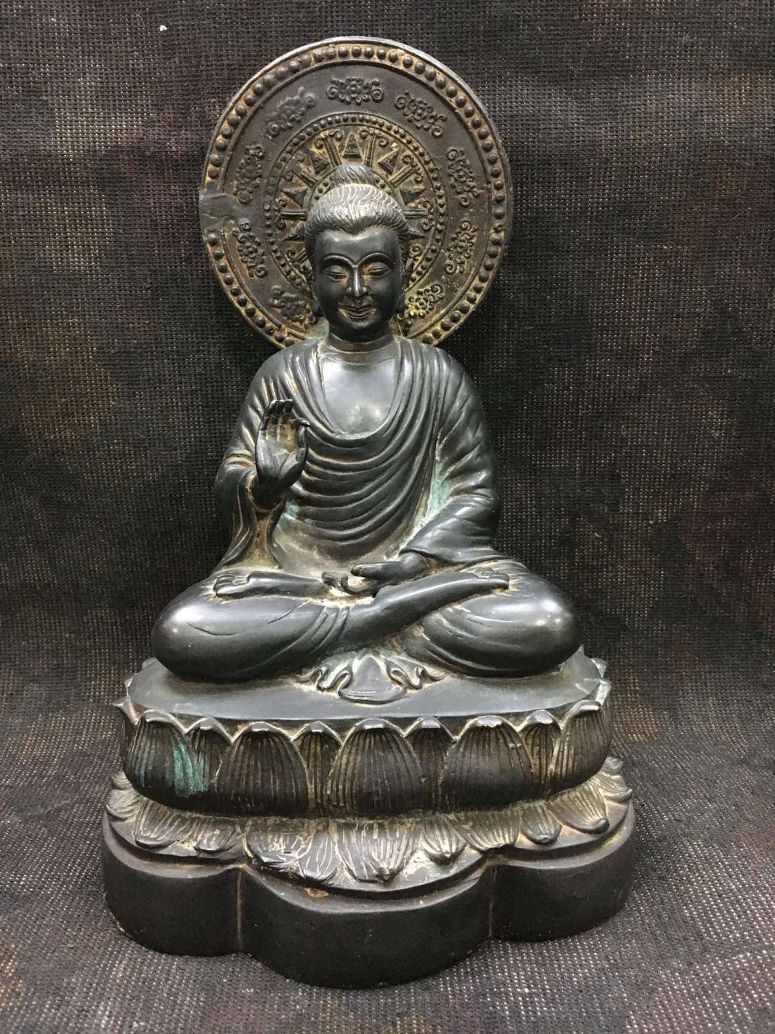 Bronzový budha - 1