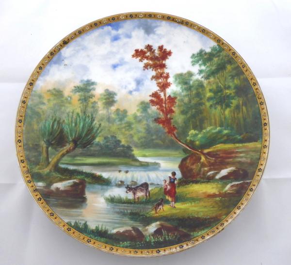 Ručně malovaný talíř s idylickou krajinou