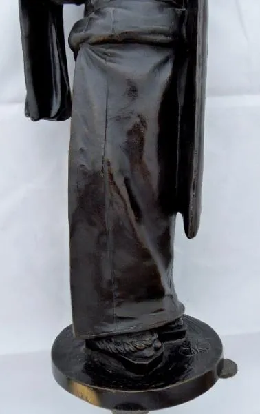 Bronzová soška Gejši – Geuriusai Seya - 4