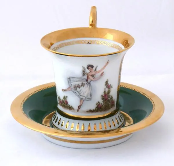 Šálek s miniaturou baletky Carlotta Grisi – Slavkov
