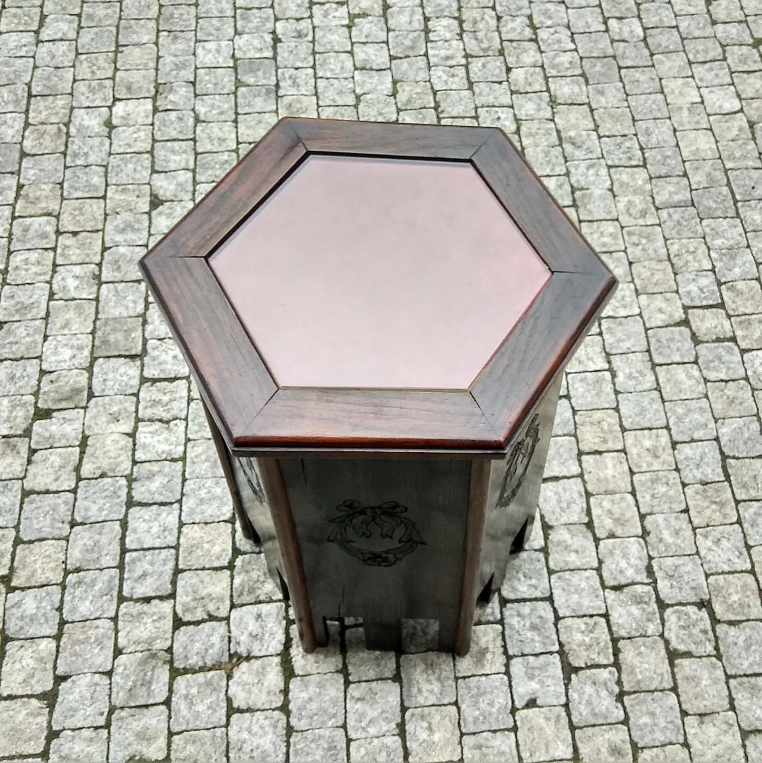 Secesní stolek šestiboký, skleněná deska - 2