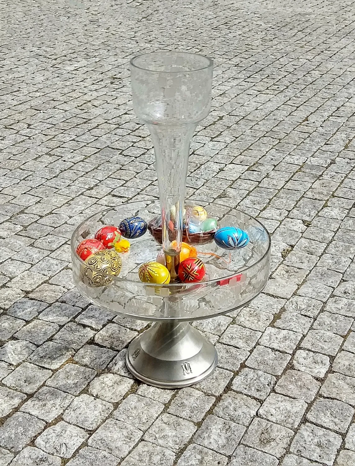Skleněný secesní nástolec s vyjímatelnou skleněnou vázou na květiny - 2