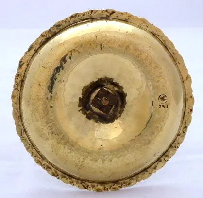 Jemný mosazný svícen s miskou - 3