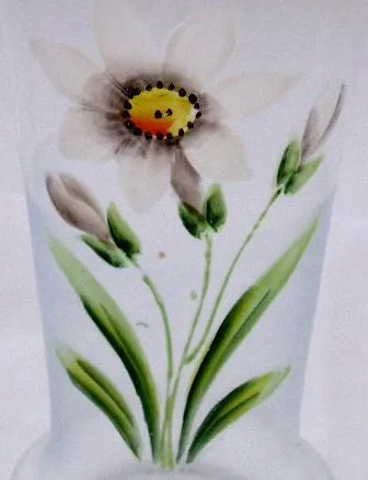 Dvě sklenice s bílými květy – Protěž alpská - 4