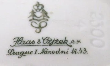 Porcelánový sauciere s kytičkami – Slavkov - 2