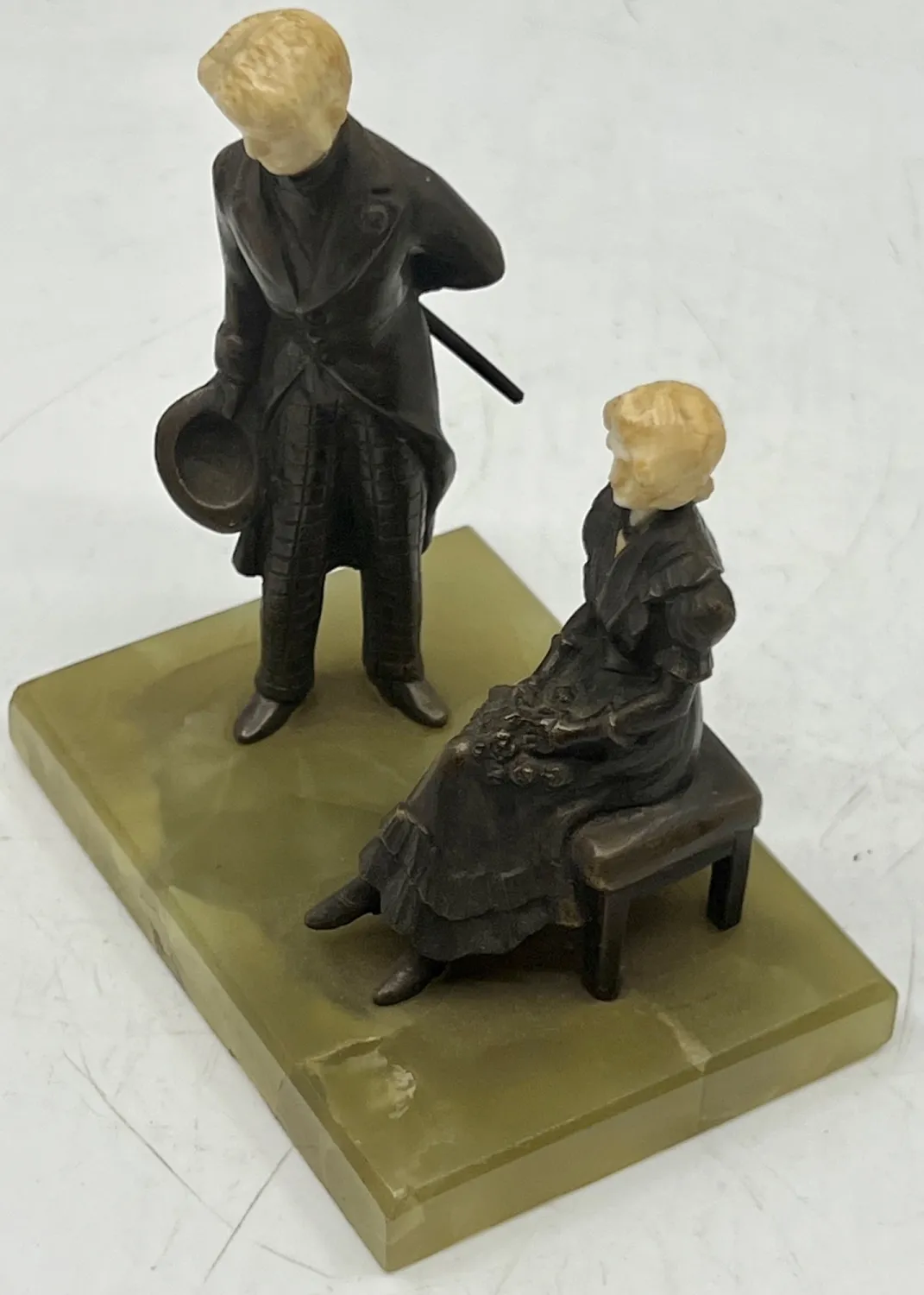 Galantní pár – bronz – kost - 2