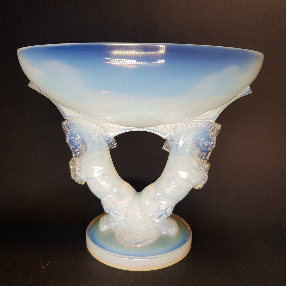 Art deco váza z opálového skla – Sabino