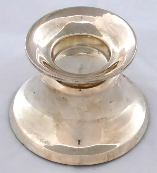 Stříbrný nízký kulatý svícen – Německo - 5