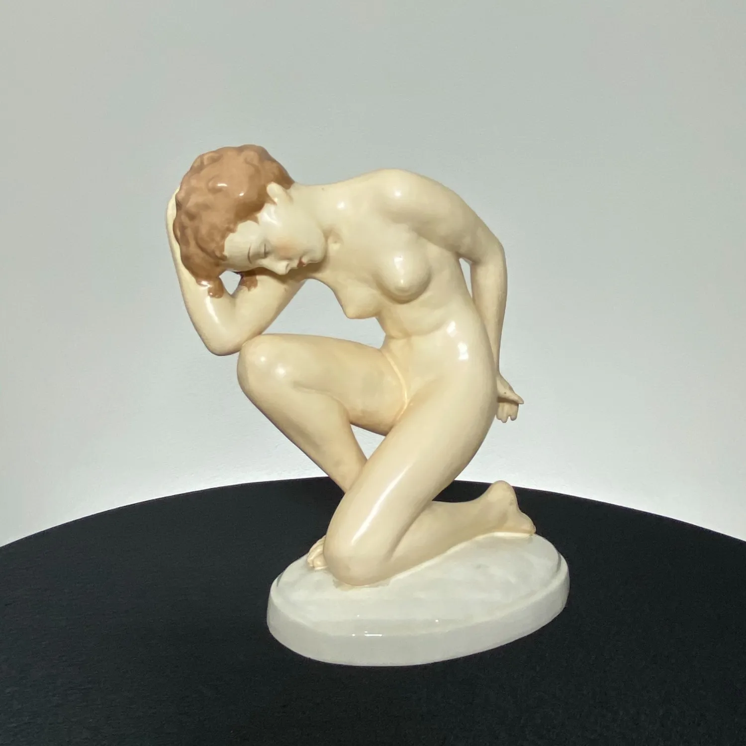 Art deco porcelánová socha nahé ženy – Royal Dux - 2