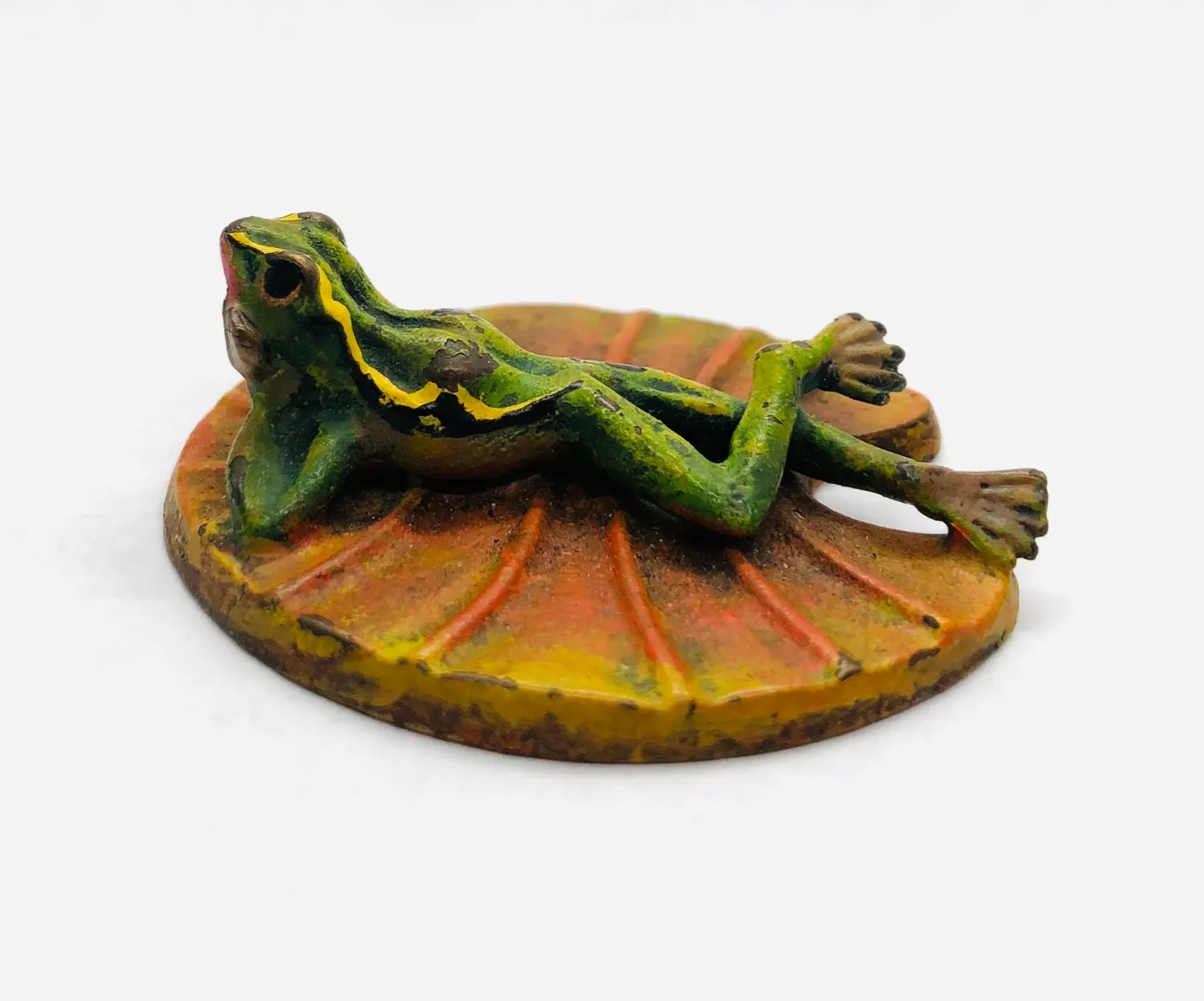 Figurka odpočívající žáby – vídeňský bronz - 2