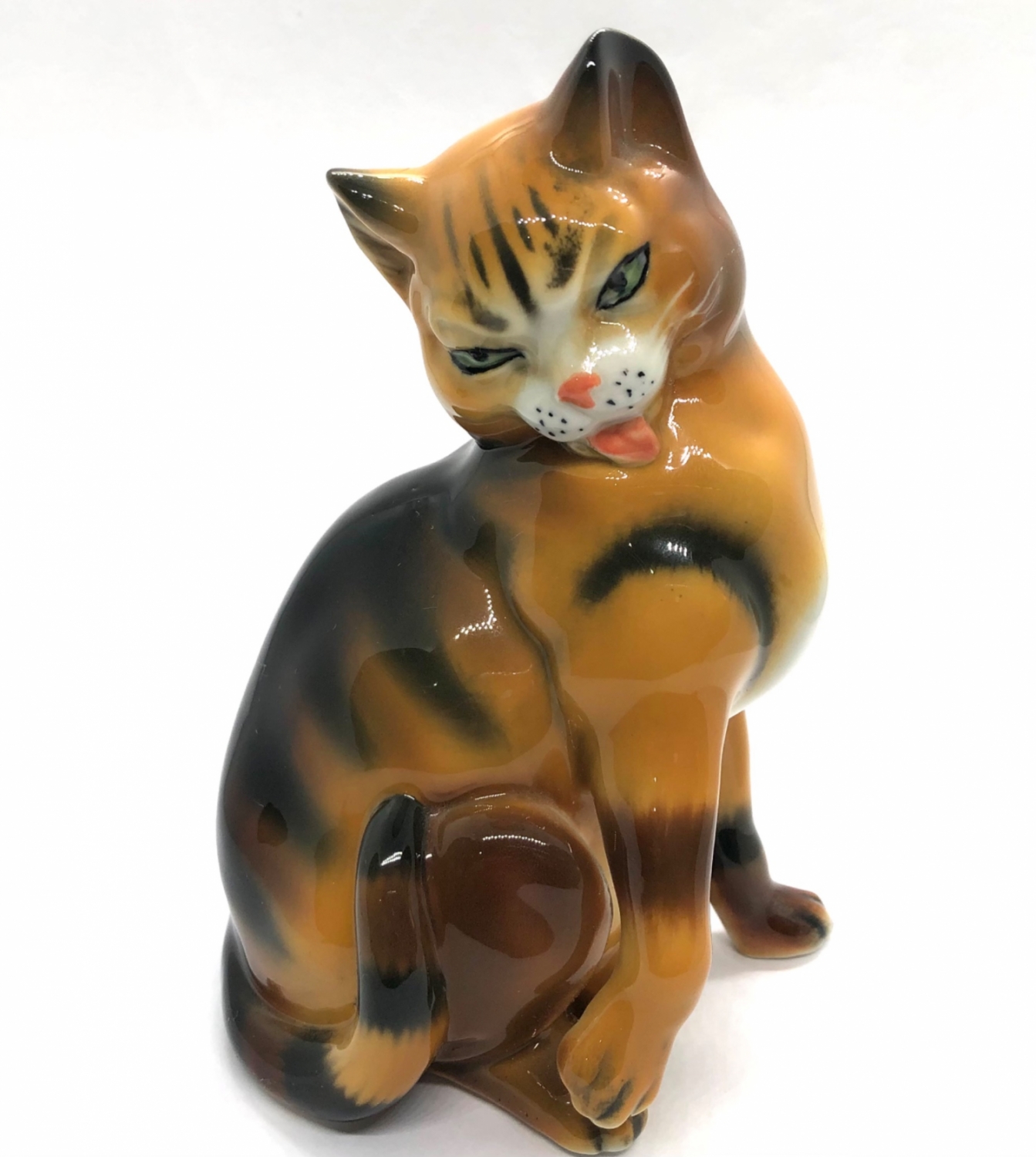 Porcelánová soška kočky - Ens