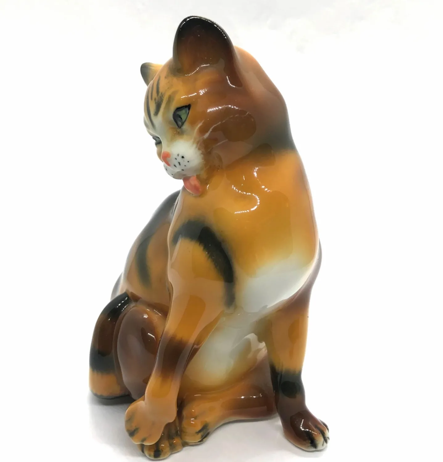 Porcelánová soška kočky – Ens - 2