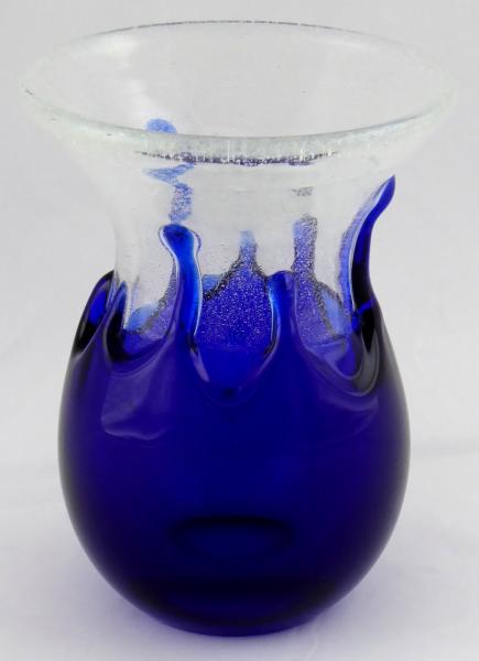 Váza s kobaltovým sklem – Pavel Ježek, Škrdlovice