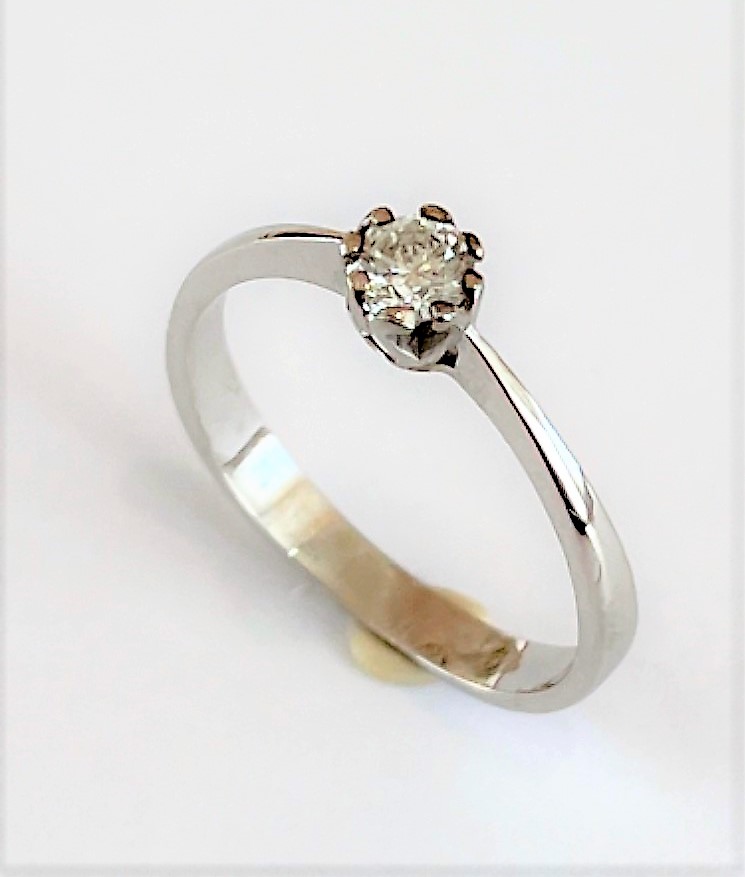 Prsten z bílého 14 karátového zlata s briliantem - 2