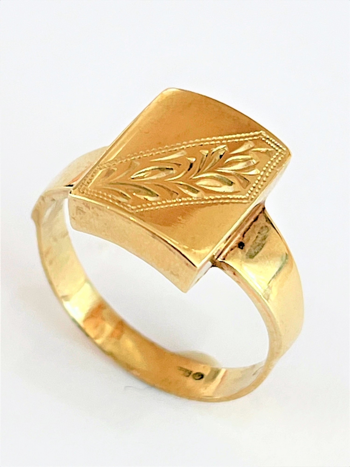 Starožitný zlatý prsten punc. Čejka – váha 4,75 gr