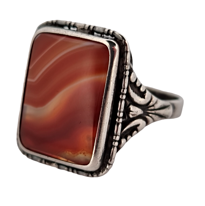 Stříbrný Art Deco prsten  s překrásným žíhaným achátem
