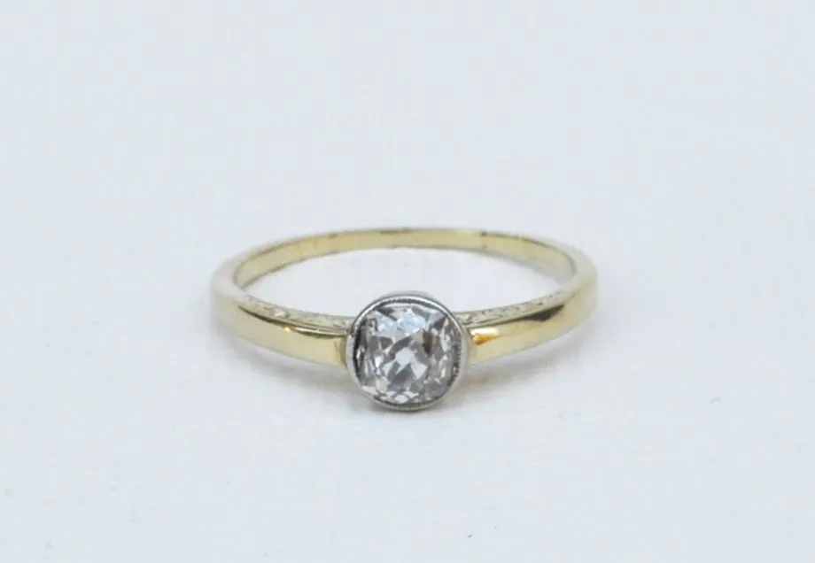Zlatý prsten s diamantem 0,69 ct