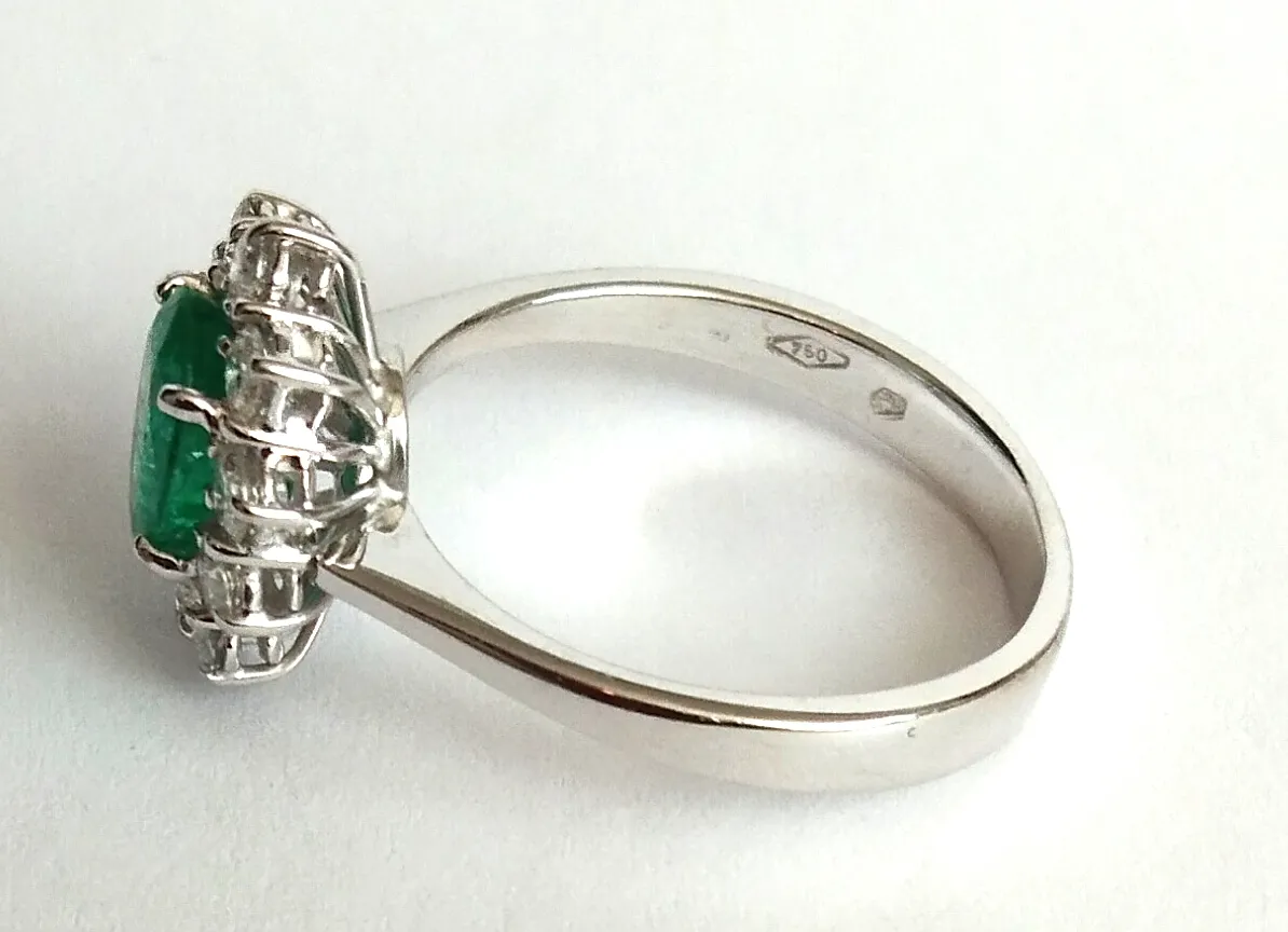 Zlatý prsten se smaragdem a s diamanty, 0,55 ct - 3
