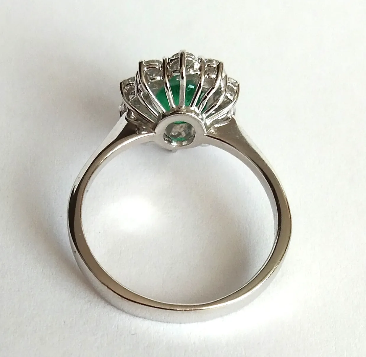 Zlatý prsten se smaragdem a s diamanty, 0,55 ct - 4